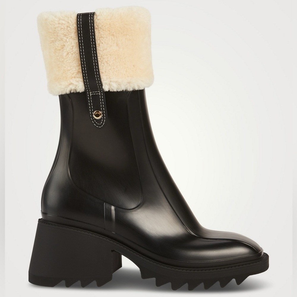 NEW Chloe Betty Shearling Boots